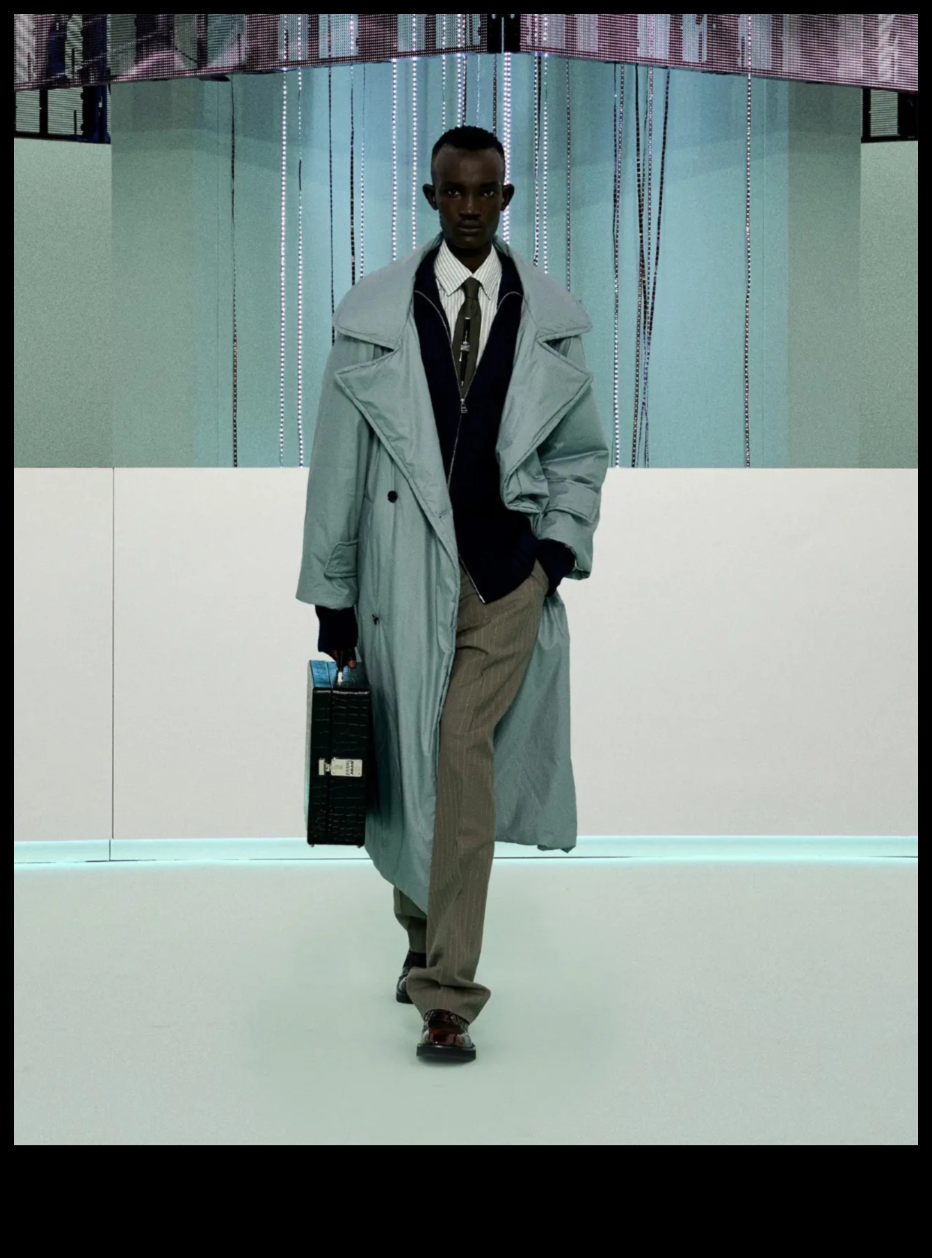 מגדלי הטרנד שחררו את הסטייל ואנגארד חושף את עתיד האופנה 3 טרנד פורצי דרך שחררו: מובילים את ואנגארד הסטייל