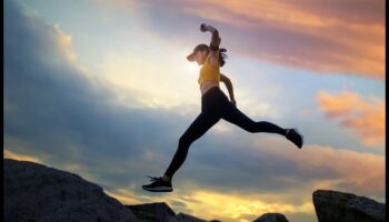 רוגע קרדיו: כיצד פעילות אירובית מקדמת רווחה רגשית