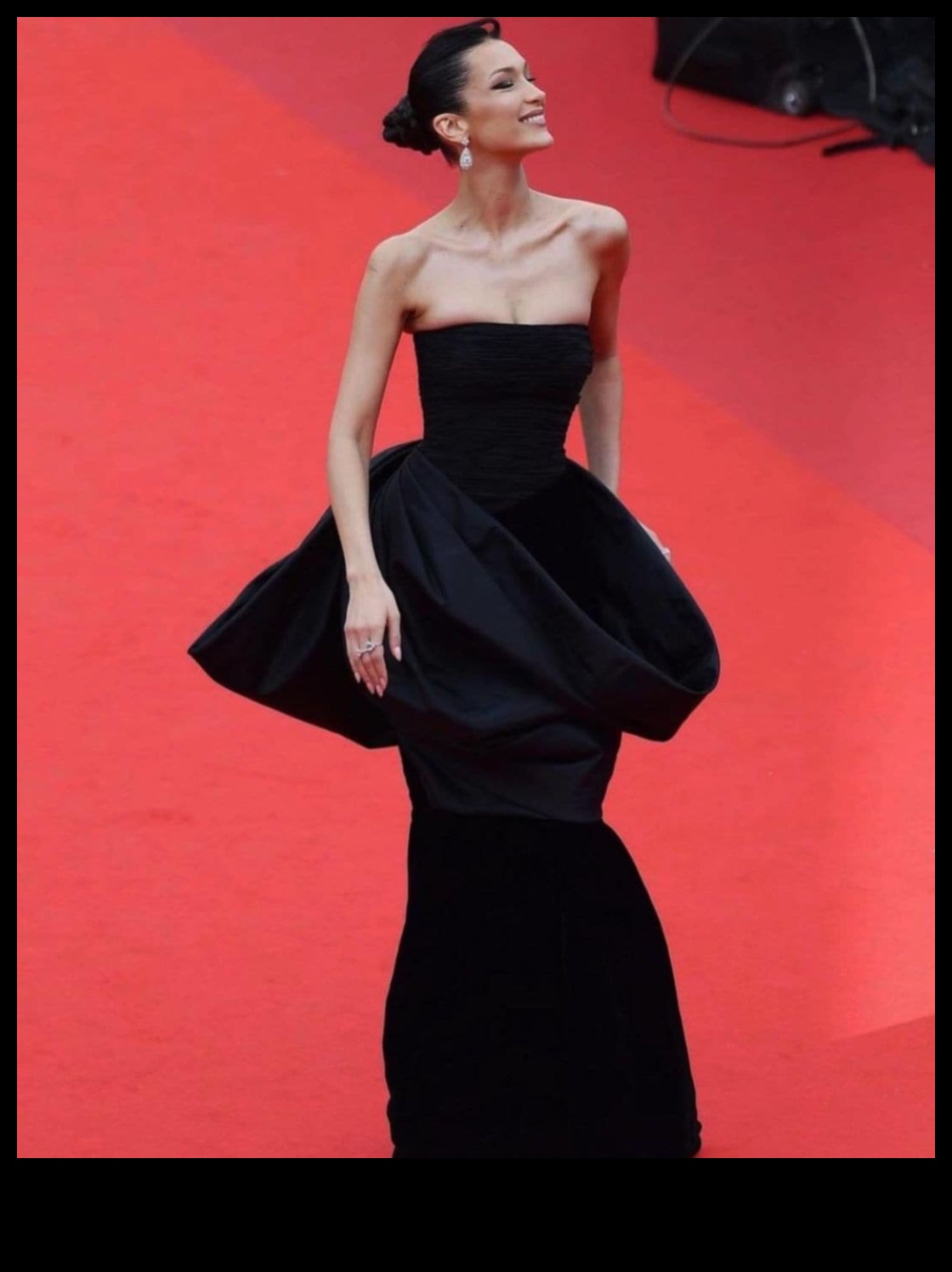 סלבס שיק מבט על תלבושות מפורסמות שמאייתות אלגנטיות 1 סלבס שיק: תלבושות מפורסמות שמאייתות אלגנטיות